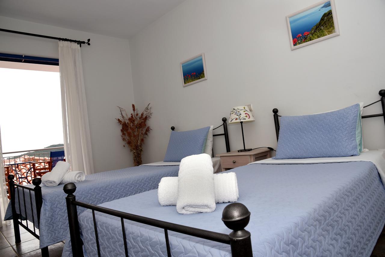 Avra Hotel Kyparíssion Екстериор снимка